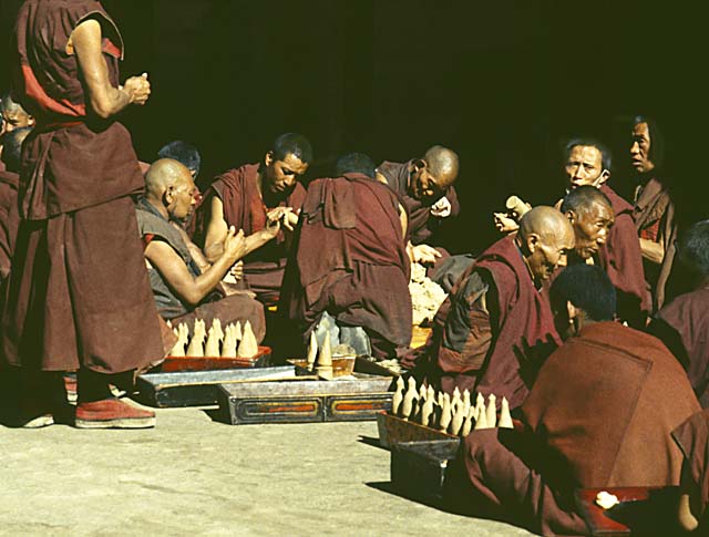 Tibet1.jpg (55913 bytes)